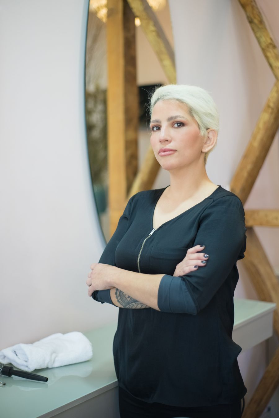 Portrait of Iris Hallowes in the clinic.